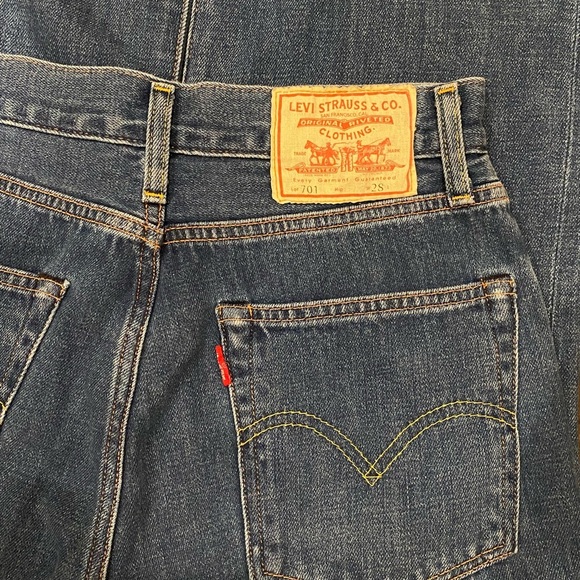 LEVI’S 1950'S 701* WOMEN'S JEANS selvedge Worn In Blue -Medium Wash size 28 - Picture 4 of 10